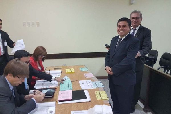 Asociación de Magistrados exigirá a Hacienda derecho a acceso a la jubilación - 730am - ABC Color