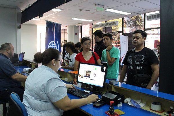 Casi 130.000 personas cruzaron puestos migratorios en fin de aí±o | Paraguay en Noticias