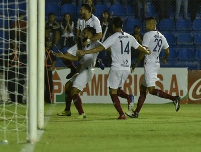 Lateral goleador - Deportes - ABC Color
