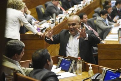 Diputados dan primer paso para trasladar “minihospital” - Edicion Impresa - ABC Color