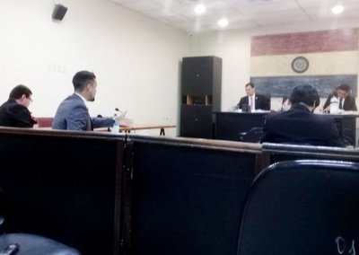 Piden condena para exfiscal - Edicion Impresa - ABC Color