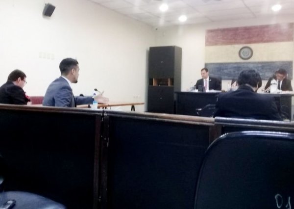 Piden condena para exfiscal - Edicion Impresa - ABC Color