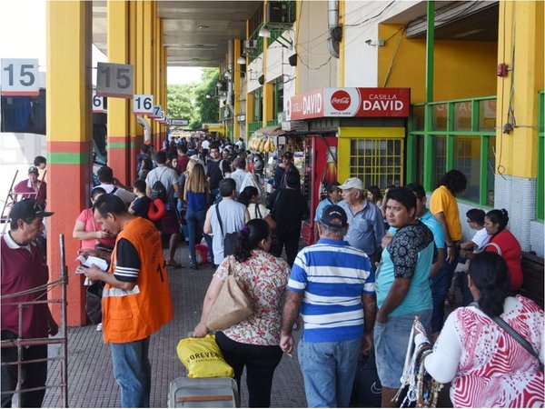 Viaje de Semana Santa  moviliza a 600.000 personas en la Terminal