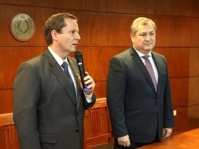Titular de Corte dice que no sabe de pacto para defensor