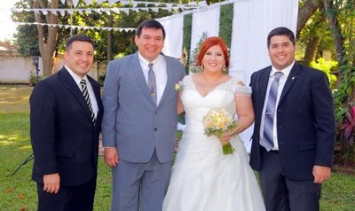 El sí de Nathalia Torres y Javier Osorio - Edicion Impresa - ABC Color