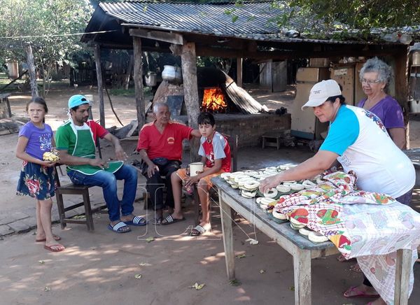 El “chipa apo” en familia, una costumbre que sigue en el campo