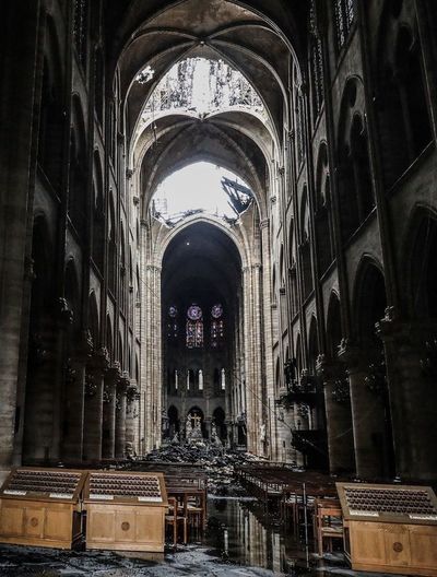 Franceses ya trabajan en la reconstrucción de Notre Dame