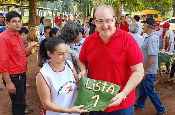 González Vaesken utiliza actividad de la gobernación para promocionar a Cabañas