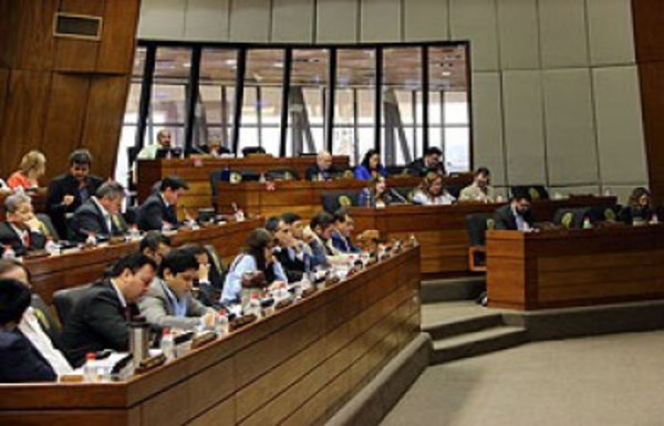 Diputados rechazan 7 pedidos de intervención municipal - Radio 1000 AM