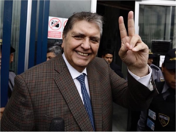 Ex presidente peruano Alan García se dispara al ser detenido