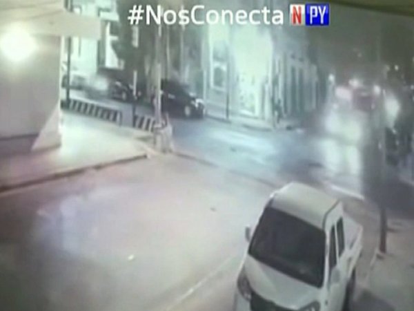 Tras accidente fatal, se cambian las ópticas de semáforos en Asunción