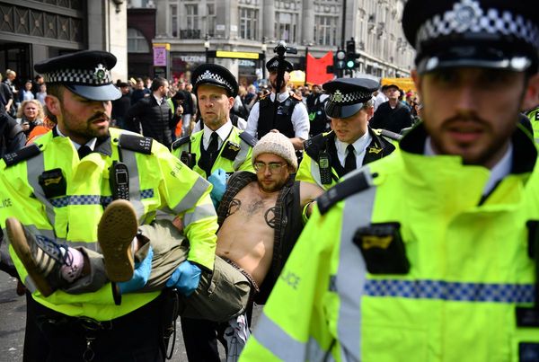 Casi 300 personas detenidas en Londres tras los bloqueos “ecológicos”