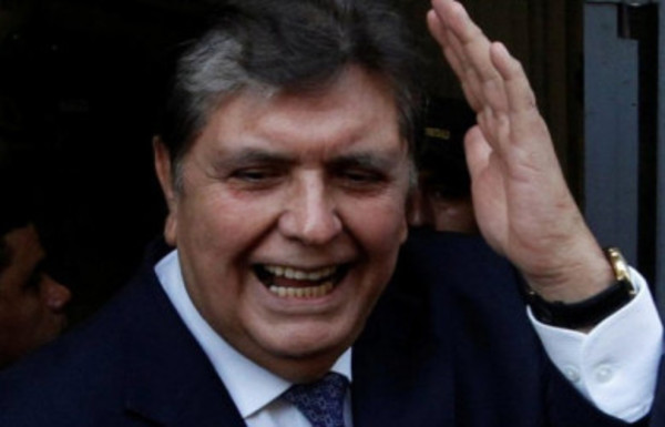 Expresidente peruano se dispara en la cabeza cuando iba a ser detenido - Radio 1000 AM