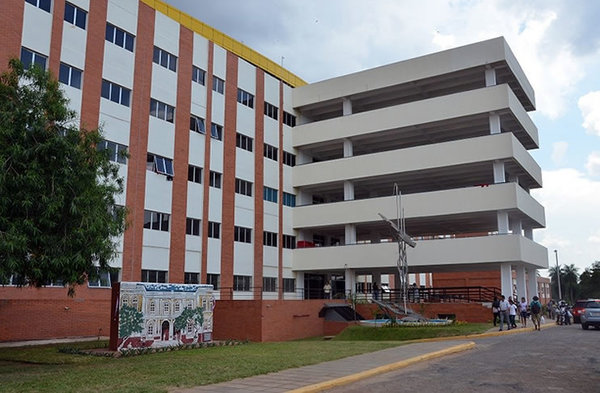 Hospital de Clínicas garantiza atenciones durante la Semana Santa » Ñanduti