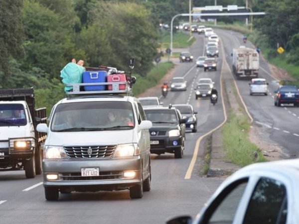 Viajar en rutas con las luces apagadas, la falta más común de los conductores | Paraguay en Noticias