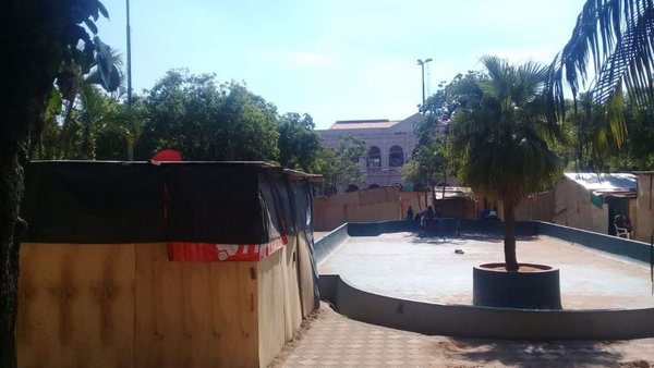 Trasladan a familias de la plaza Juan de Salazar | Paraguay en Noticias