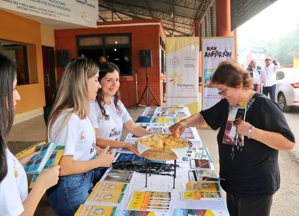 Campaña “Paraguay Buen Anfitrión” en Puerto José Falcón