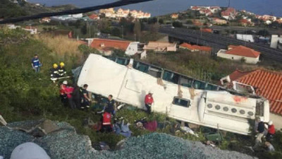 Al menos 28 muertos al volcar un autobús turístico en Madeira - ADN Paraguayo