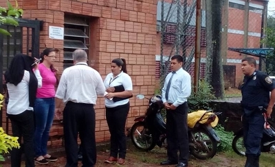 Con policías y orden judicial entran a fábrica y detectan inseguridad e insalubridad | Paraguay en Noticias