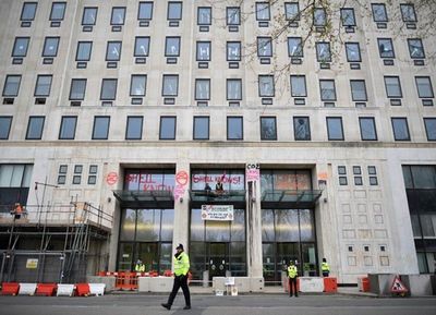 Más de cien personas detenidas en Londres