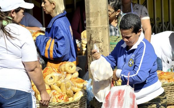 Chipa de almidón es la preferida a lo largo de este largo feriado - Edicion Impresa - ABC Color