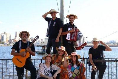 El folklore volverá a salir a las calles - Espectaculos - ABC Color