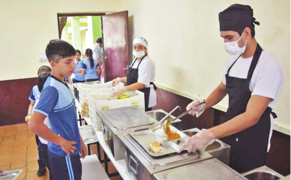 Firmas adjudicadas para almuerzo escolar ya están en poder de Junta | Diario Vanguardia 08
