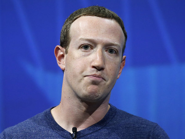 Facebook recopiló “sin querer” correos de más de 1 millón de usuarios