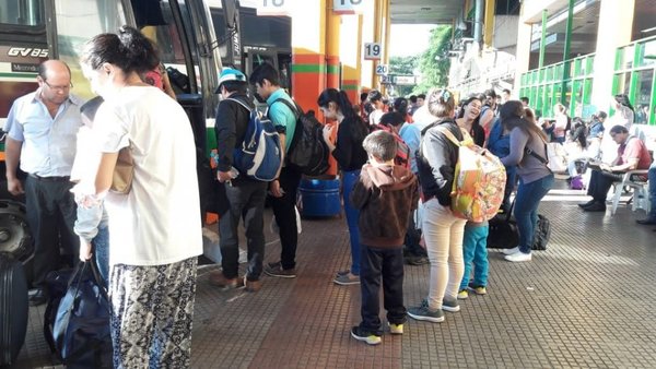 Ya pasaron casi 400 mil personas por la Terminal | Paraguay en Noticias