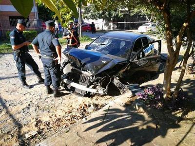 BALACERA  TRAS ATROPELLAR UNA BARRERA POLICIAL