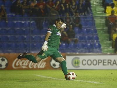 Mirá las mejores atajadas de Joel Silva, el Tapador de la fecha 14