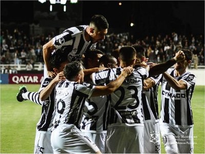 Wanderers resiste sin apuros la altitud para avanzar en la Sudamericana