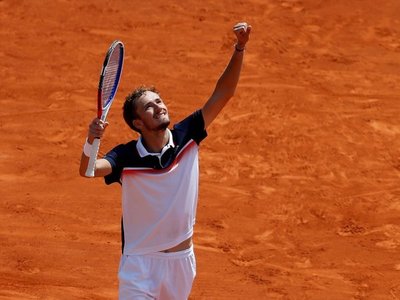 Medvedev echa a Djokovic