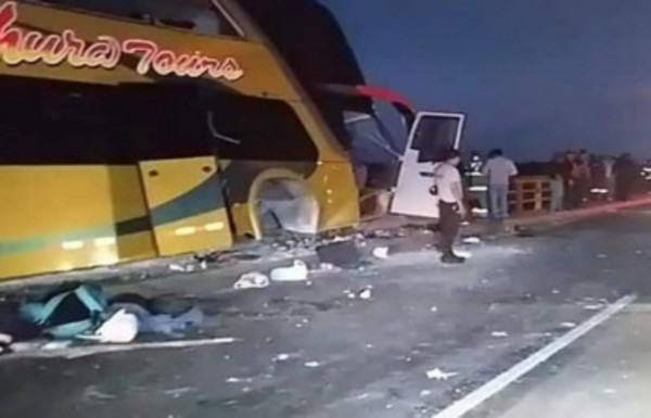 Ocho muertos deja accidente de bus que llevaba delegación al funeral de Alan García - Radio 1000 AM