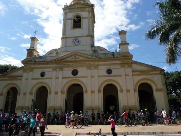 “Jahapa con Jesús” en bicicleta | Paraguay en Noticias 