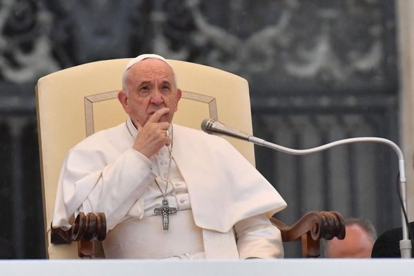 El papa dice que quien rechaza a los homosexuales “no tiene corazón humano” - Internacionales - ABC Color