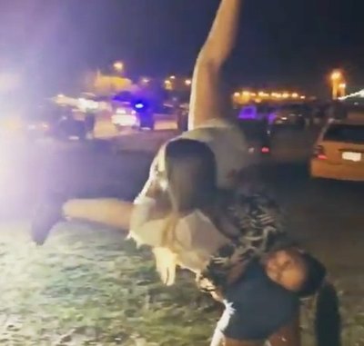Bailes hot y destapes de famosas en Semana Santa (Vídeo)