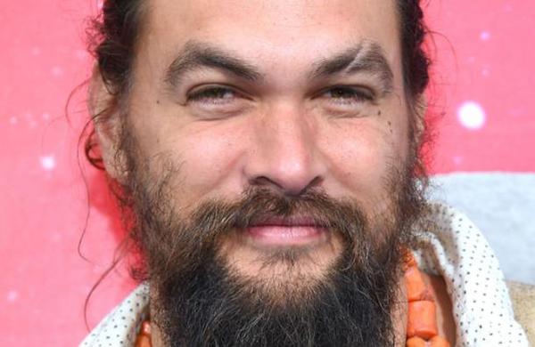 Jason Momoa se quita la barba tras 7 años sin afeitarse y ya no luce tan rudo - C9N