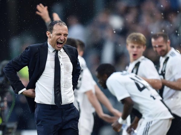 Allegri: "Es seguro que me quedo en Juventus"