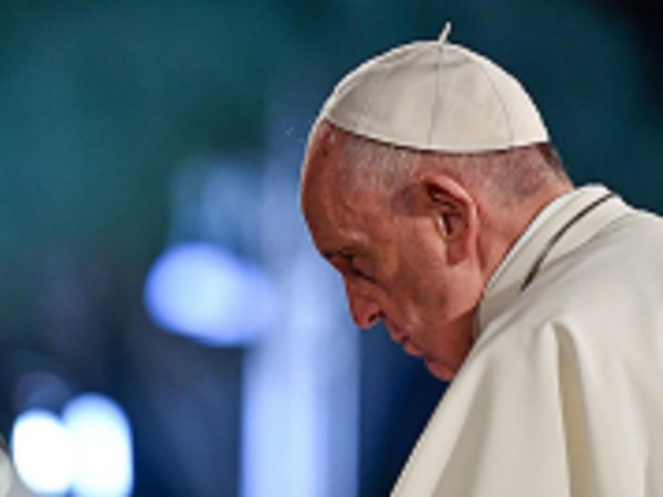 Vigilia Pascual: Papa llama a superar el miedo