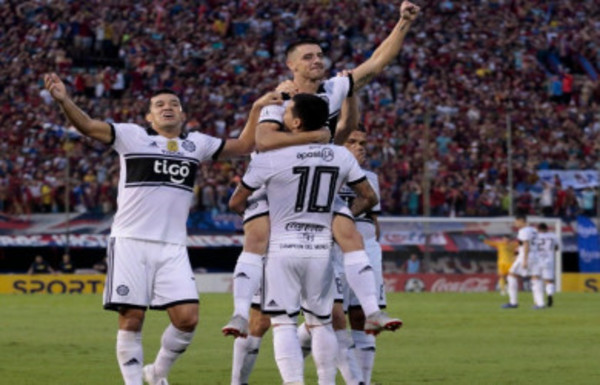 Nadie lo para: Olimpia festeja el clásico y vuela hacia el tricampeonato - Radio 1000 AM
