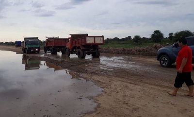 La ruta a Alberdi está amenazada de nuevo por la crecida del río Paraguay - Edicion Impresa - ABC Color