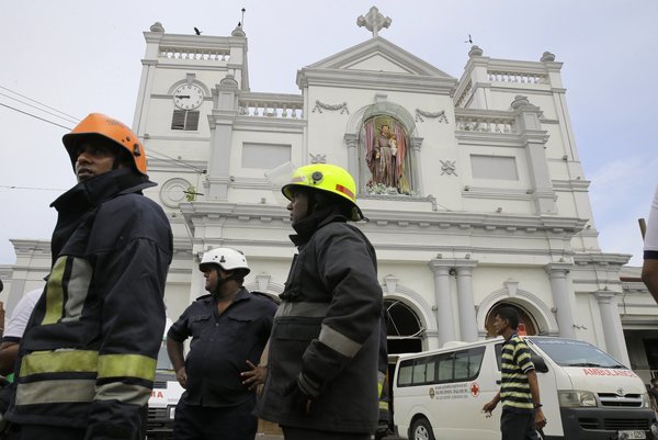 Ocho explosiones dejan al menos 190 muertos en Sri Lanka | .::Agencia IP::.