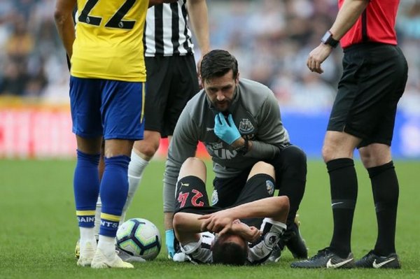 Almirón dejó el campo de juego con lagrimas - ADN Paraguayo