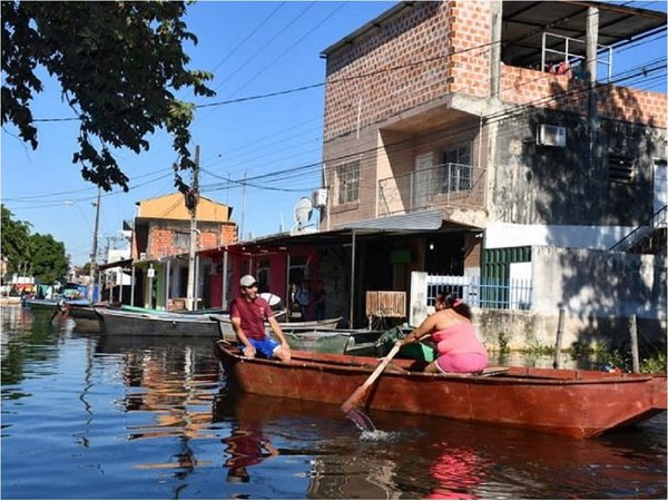 Nanawa se encuentra bajo agua en un 80%, según jefe comunal | Paraguay en Noticias