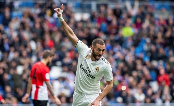 HOY / El mejor Benzema premia a un Real Madrid más serio