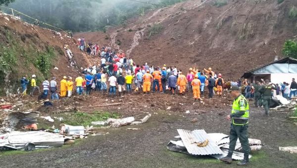 Al menos 14 muertos deja avalancha de tierra en el suroeste de Colombia » Ñanduti