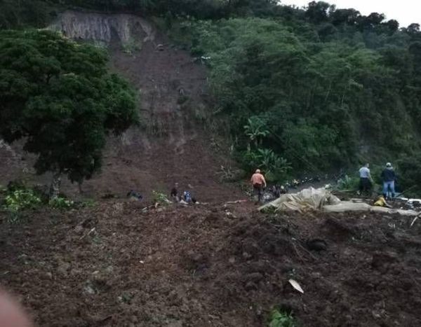 Deslizamiento de tierras dejó al menos 14 muertos en Colombia - ADN Paraguayo