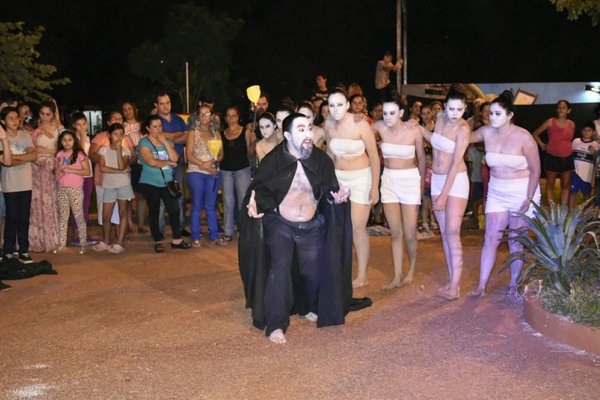 Teatro callejero en Itauguá - Nacionales - ABC Color