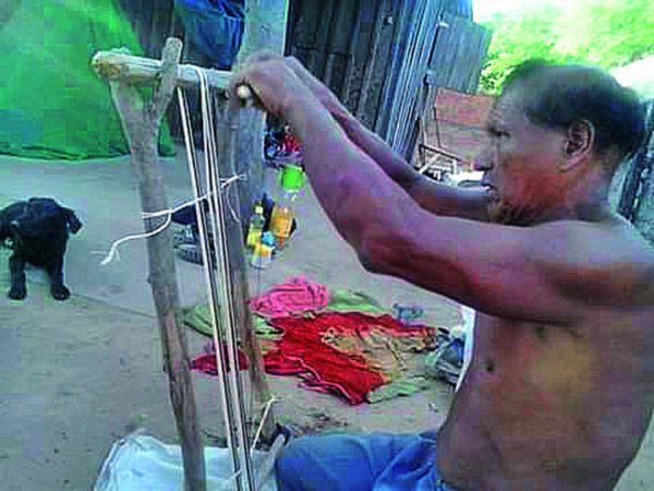 Pamoi, silla sin silla, que pertenece a la cultura Ayoreo Totobiegosode